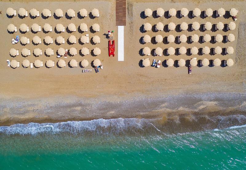 Mangia'S Himera Resort Campofelice Di Roccella Exterior photo