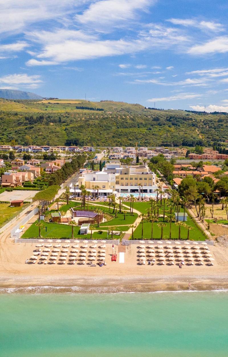 Mangia'S Himera Resort Campofelice Di Roccella Exterior photo