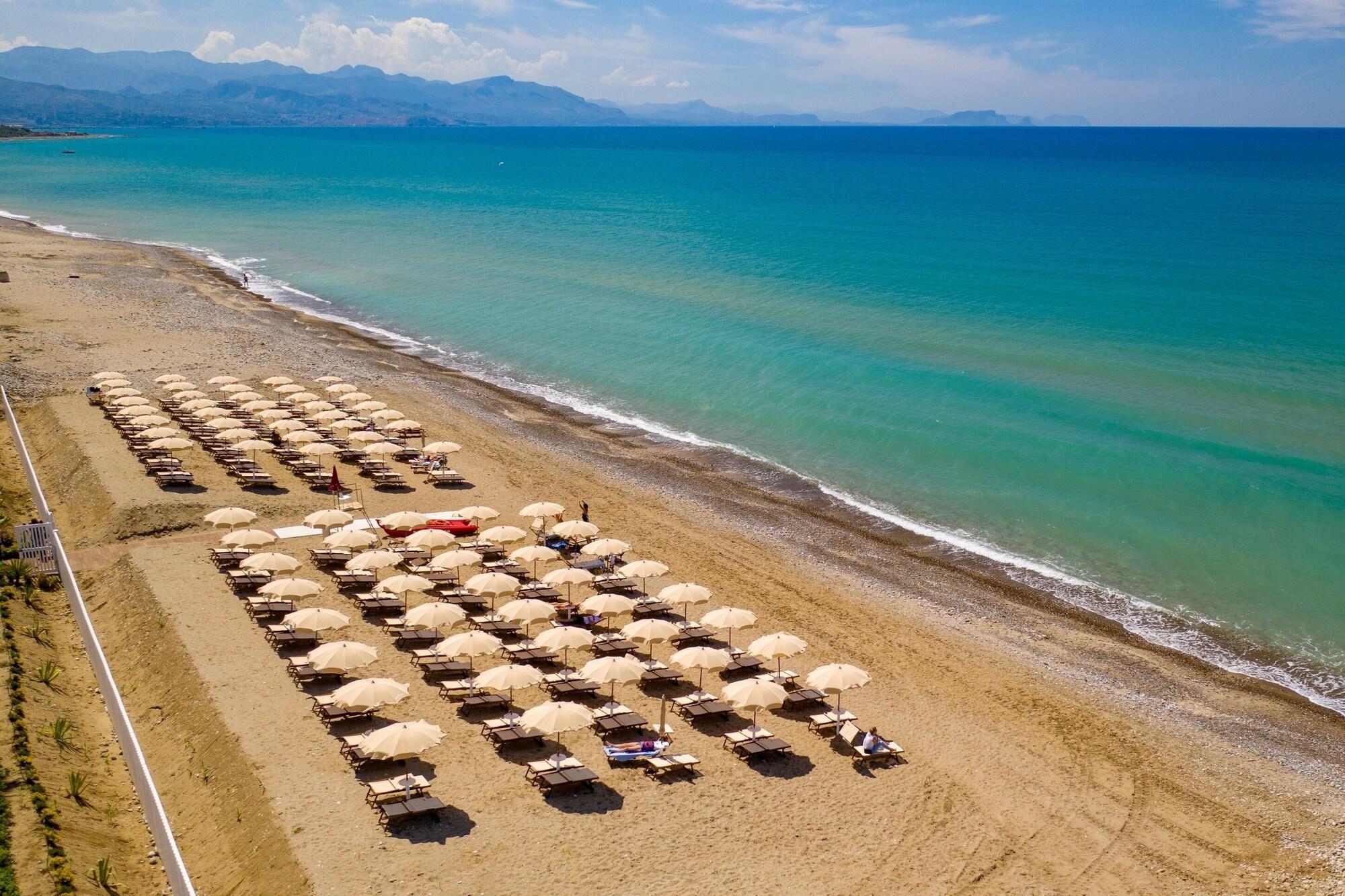 Mangia'S Himera Resort Campofelice Di Roccella Exterior photo
